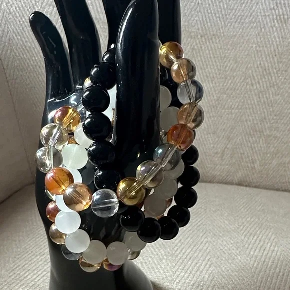 Bracelets Multi-Color Beaded Bracelet Set of (4) - Picture 3 of 5